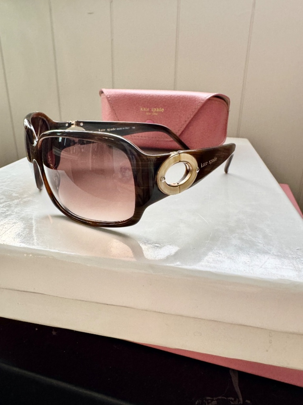 Kate Spade sunglasses Y2K Curved Wrap Tortoise shell deadstock never worn case - Picture 3 of 15